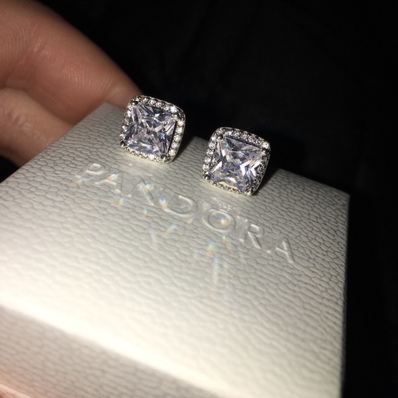 🆕Pandora Timeless Elegance Earrings - Picture 2 of 5